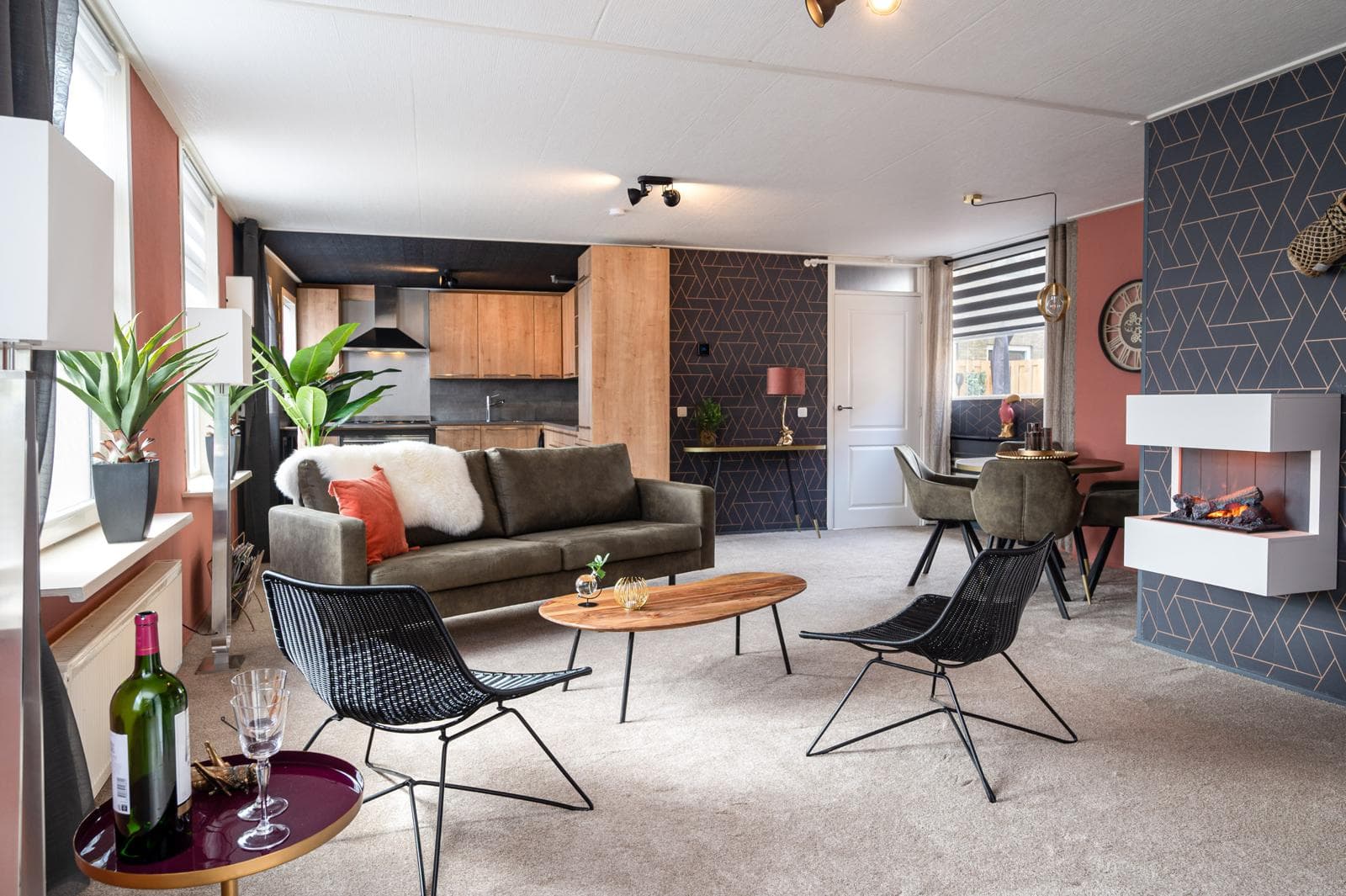 Woonkamer vanuit een andere hoek